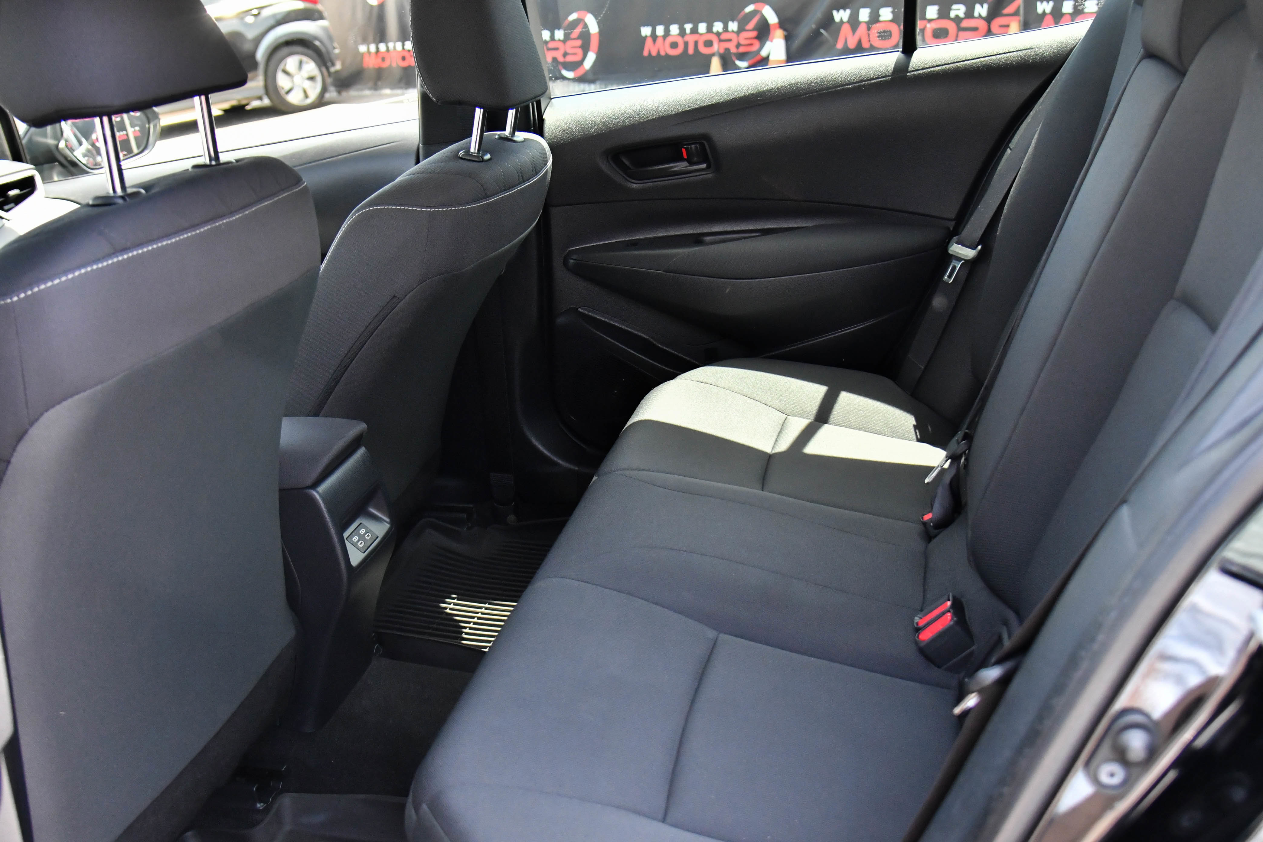 Used 2025 Toyota Corolla LE w/ Convenience Package FWD image 35