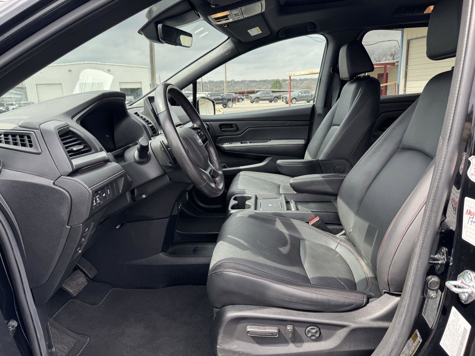Used 2025 Honda Odyssey Sport-L image 24