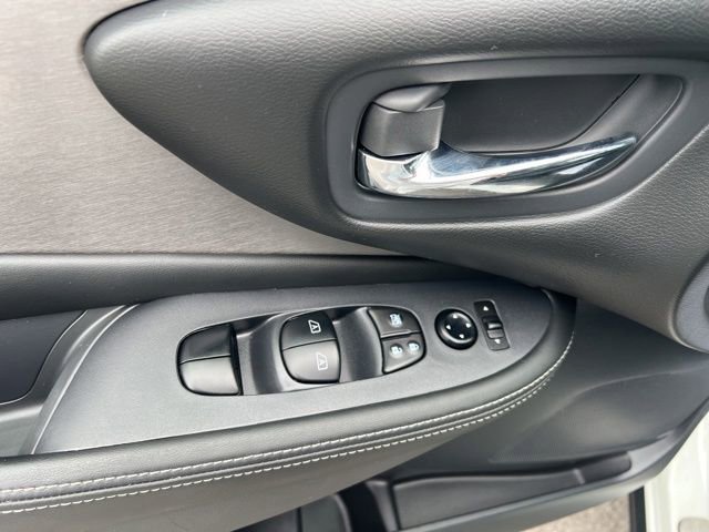 Used 2024 Nissan Murano SV w/ SV Midnight Edition Package image 20