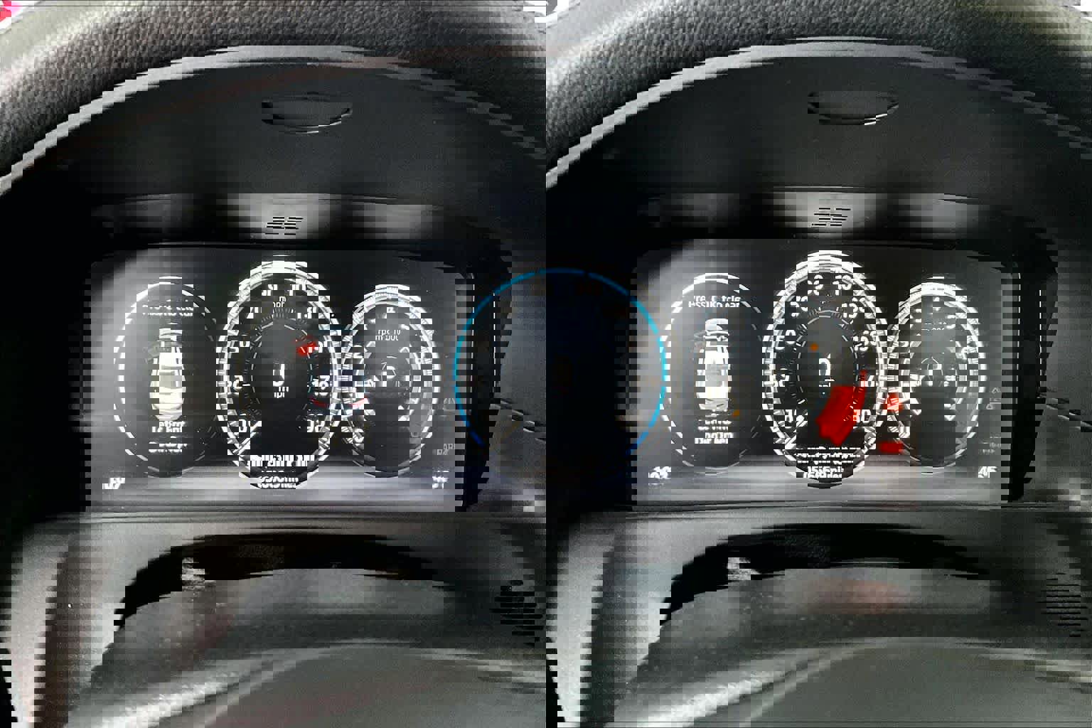 Used 2017 Jaguar XF Prestige image 25