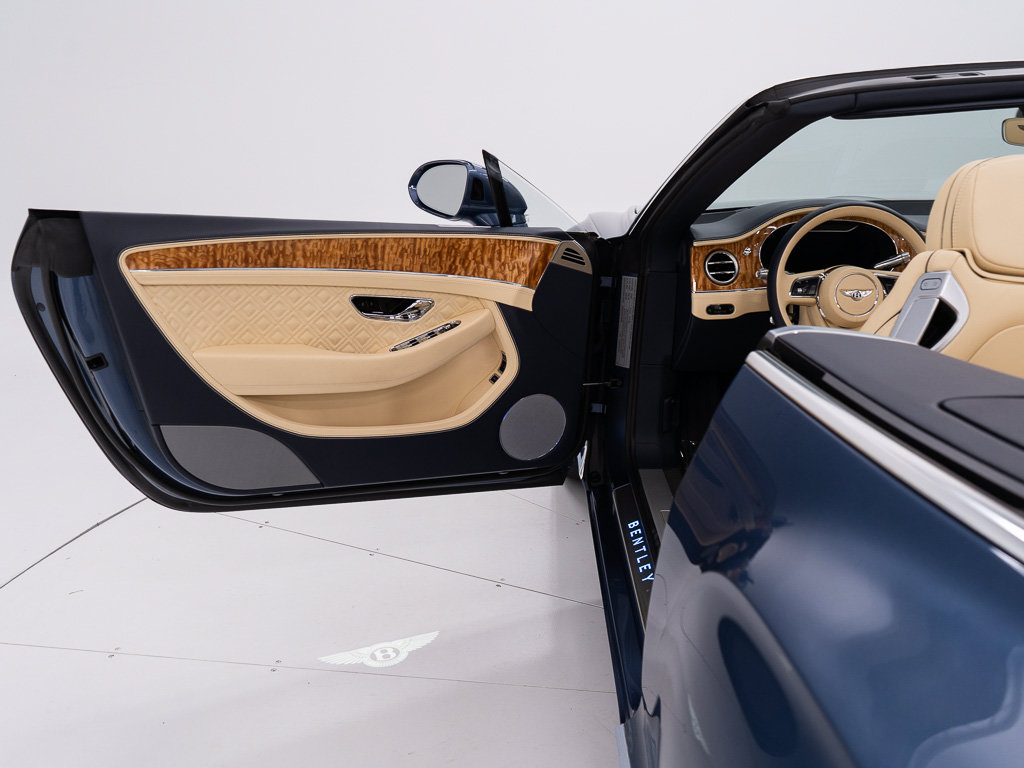 Certified 2023 Bentley Continental GT Azure AWD/4WD image 18