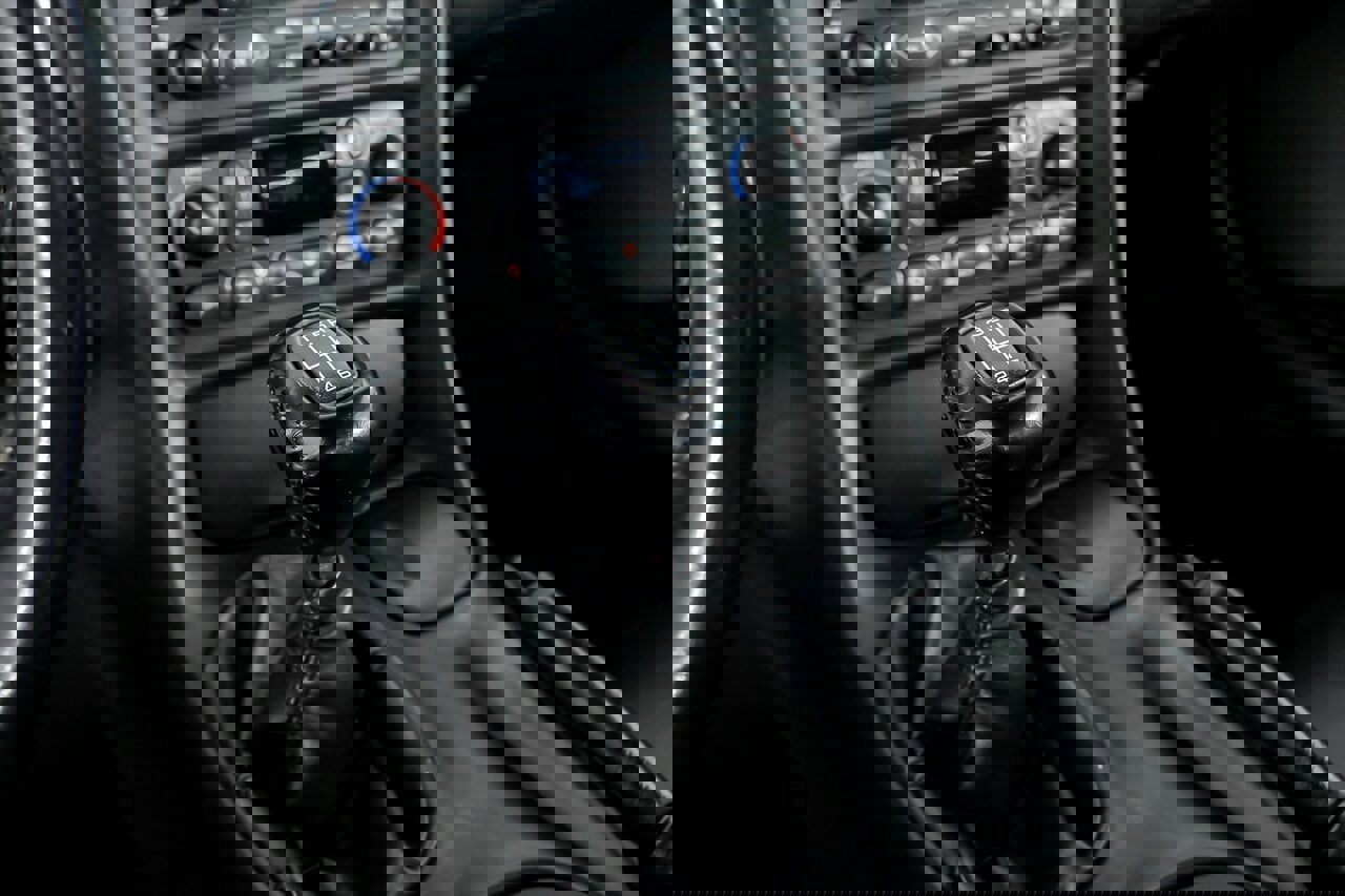 Used 2003 Chevrolet Corvette Z06 w/ Memory Package, 3 Drivers image 33