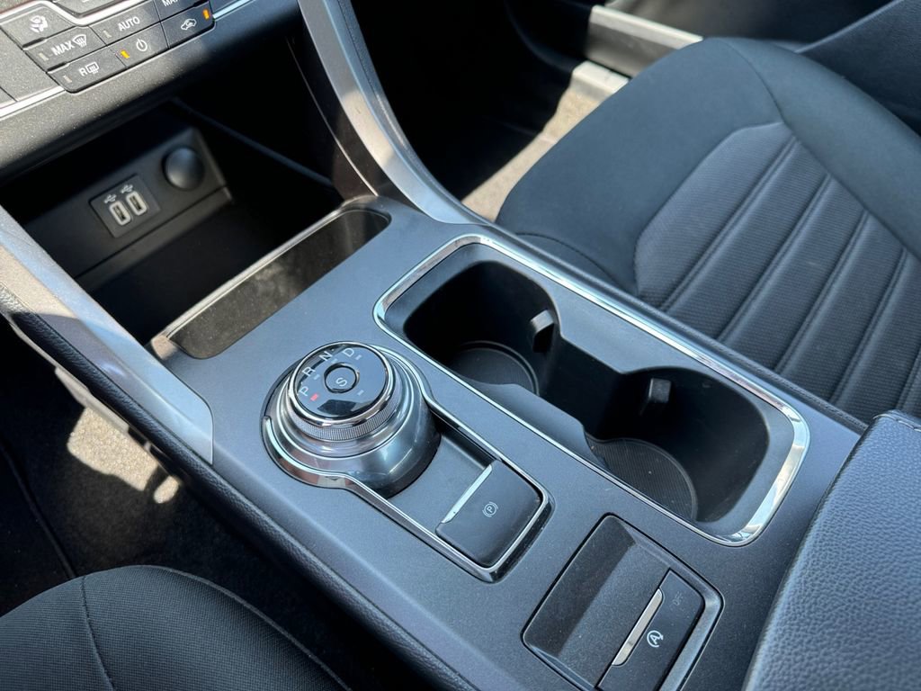 Used 2019 Ford Fusion SE image 17