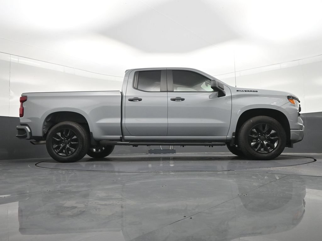 Used 2025 Chevrolet Silverado 1500 Custom RWD image 28
