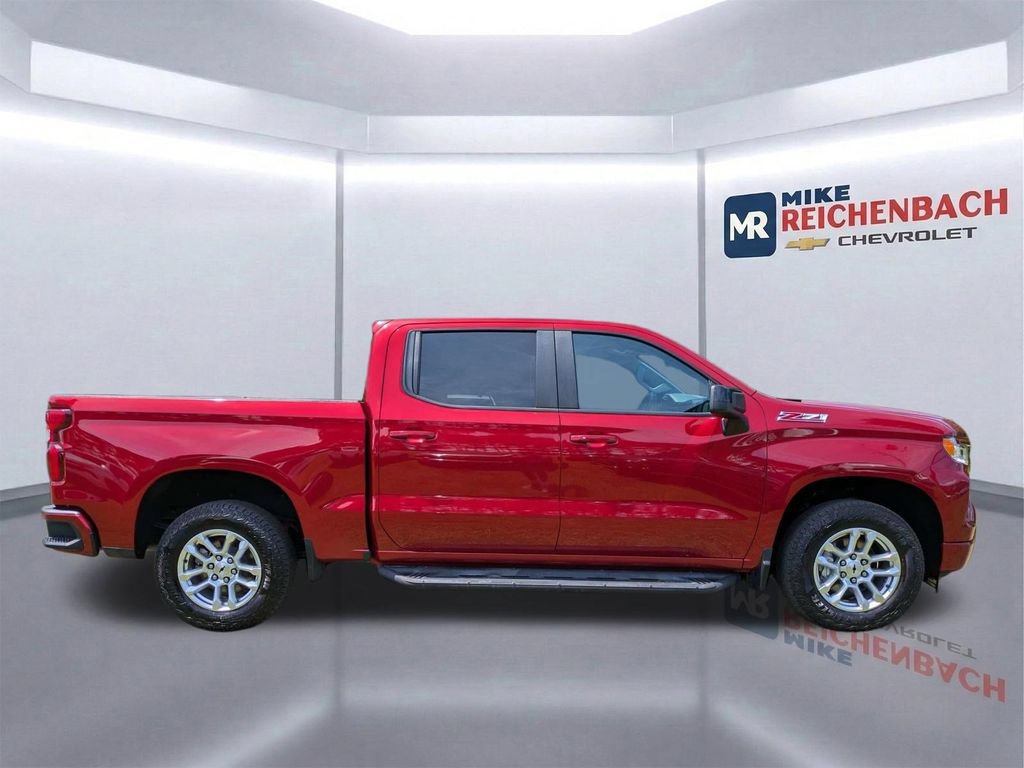 Used 2023 Chevrolet Silverado 1500 RST AWD/4WD image 3