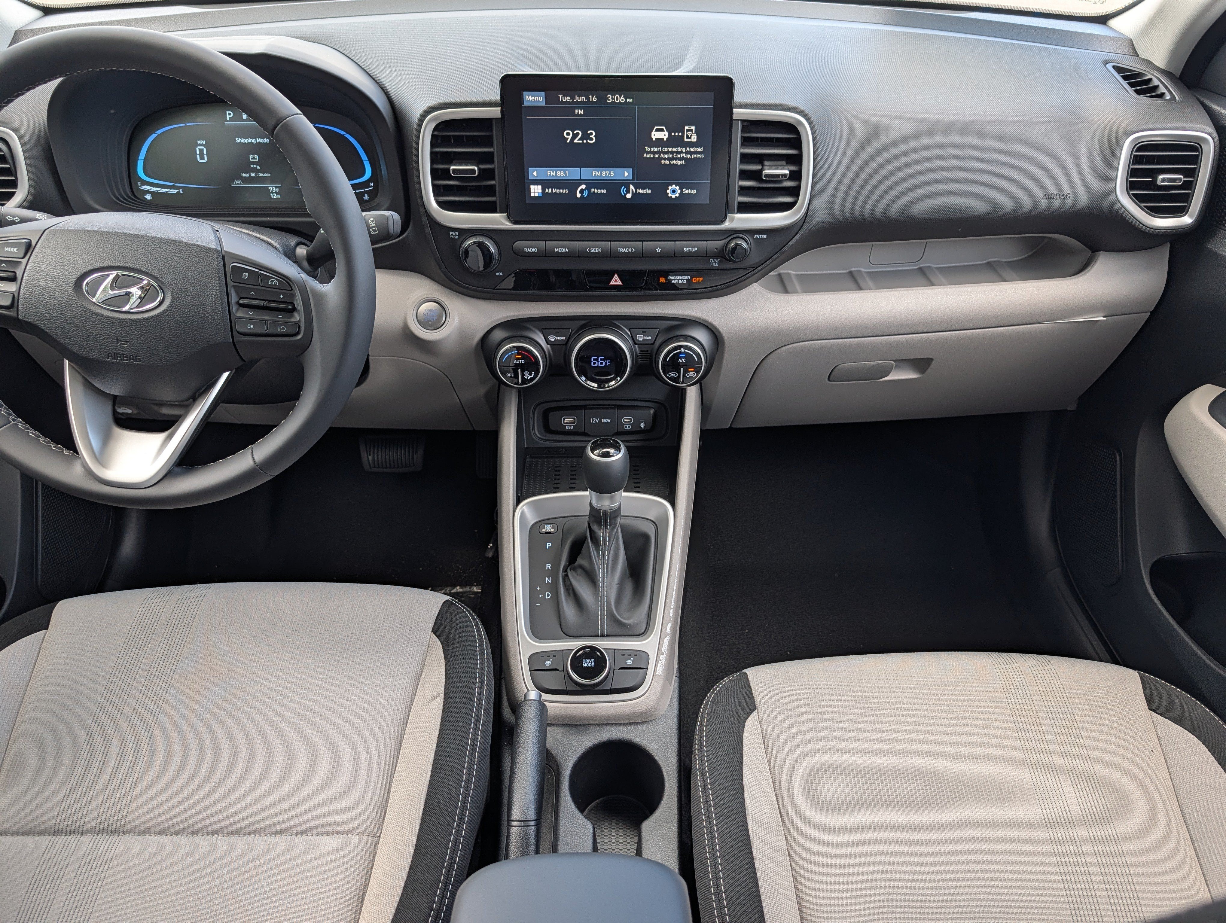 New 2026 Hyundai Venue SEL FWD image 9