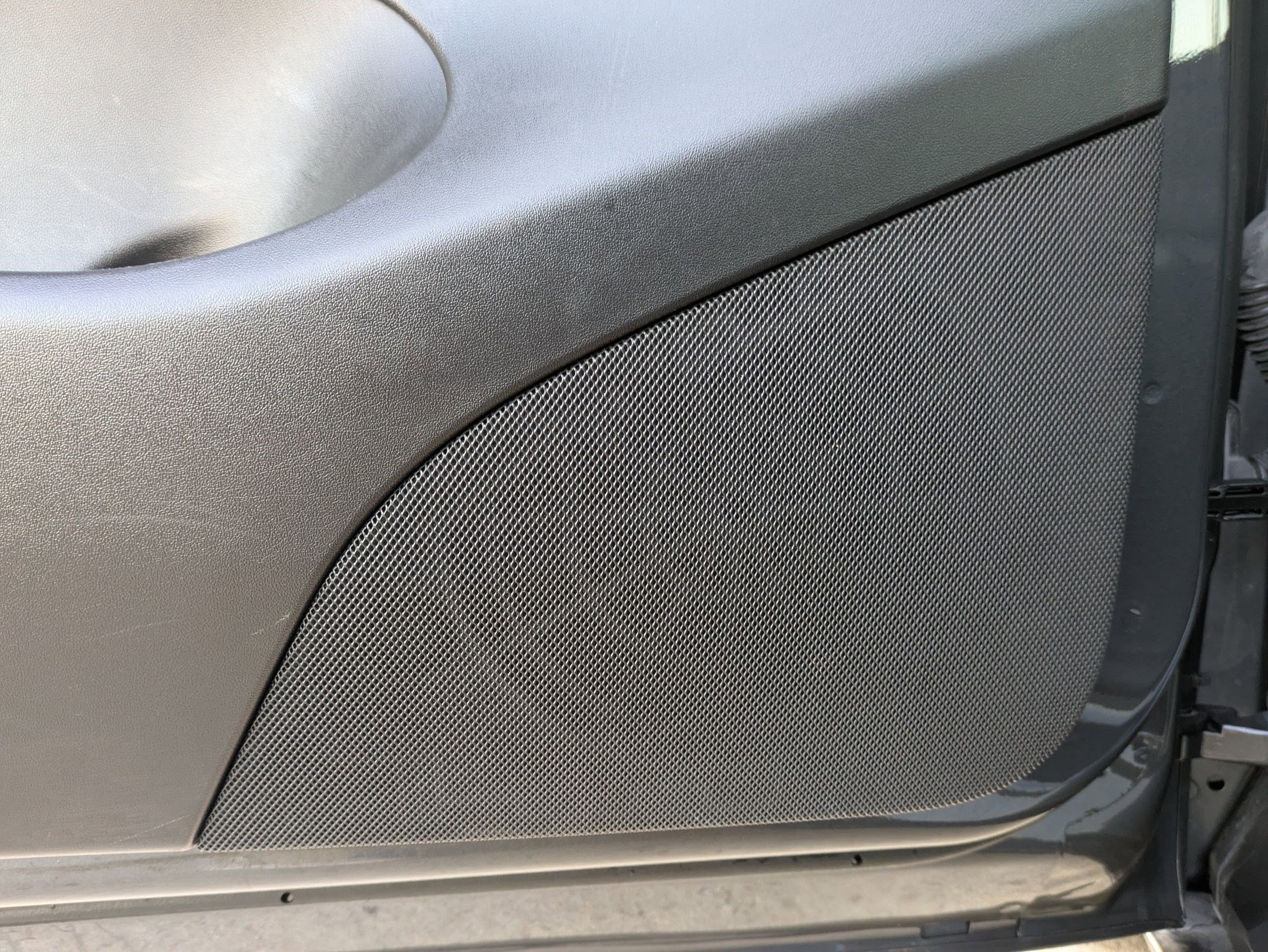 Used 2022 Tesla Model Y Long Range image 15