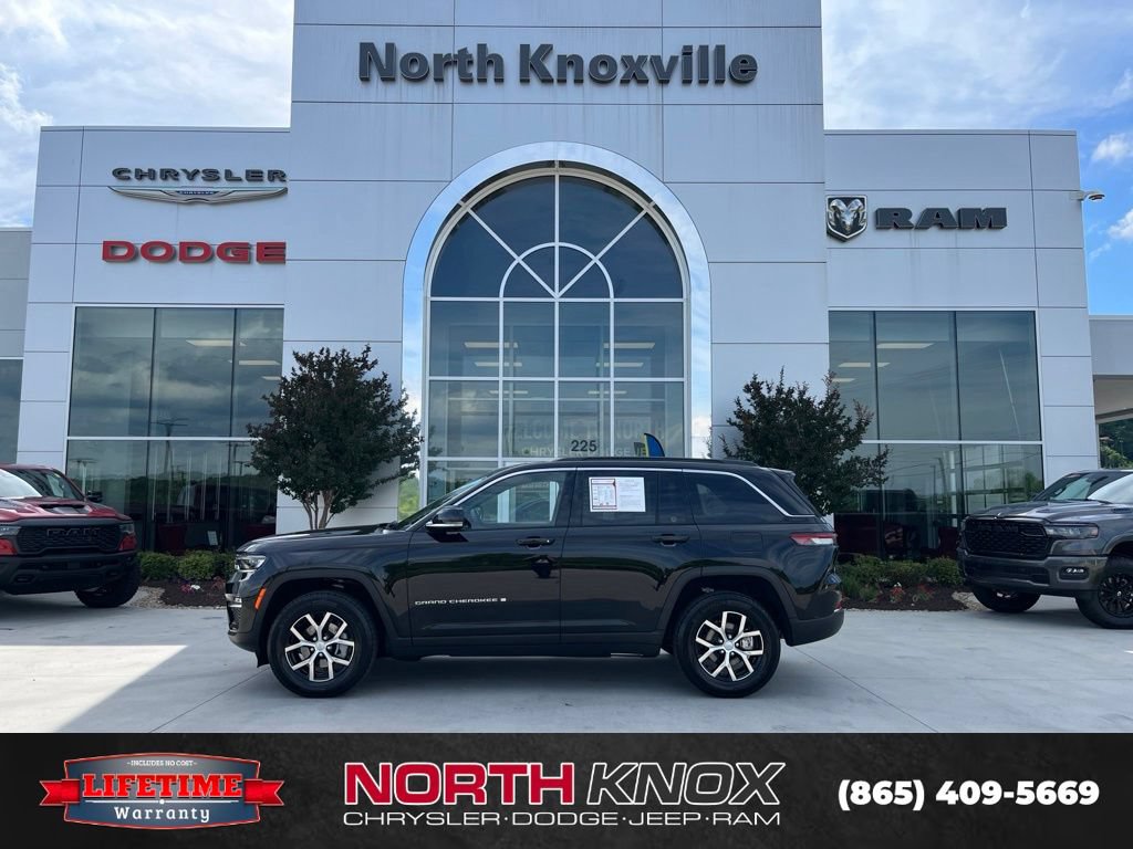 Used 2025 Jeep Grand Cherokee Limited AWD/4WD image 2