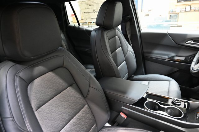 New 2026 Chevrolet Equinox LT w/ Convenience Package II image 8