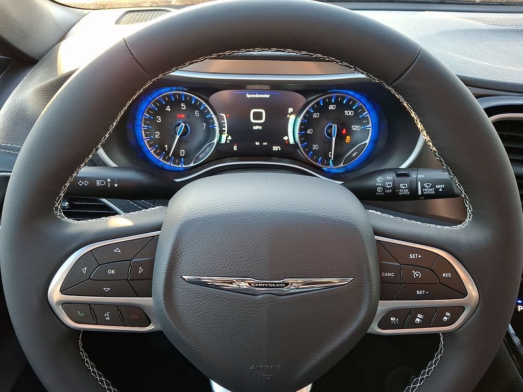 New 2026 Chrysler Pacifica Select AWD/4WD image 14