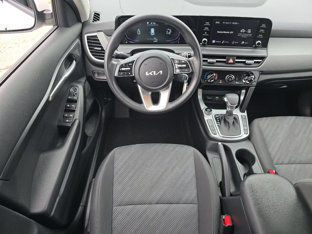 Used 2024 Kia Seltos LX AWD/4WD image 21