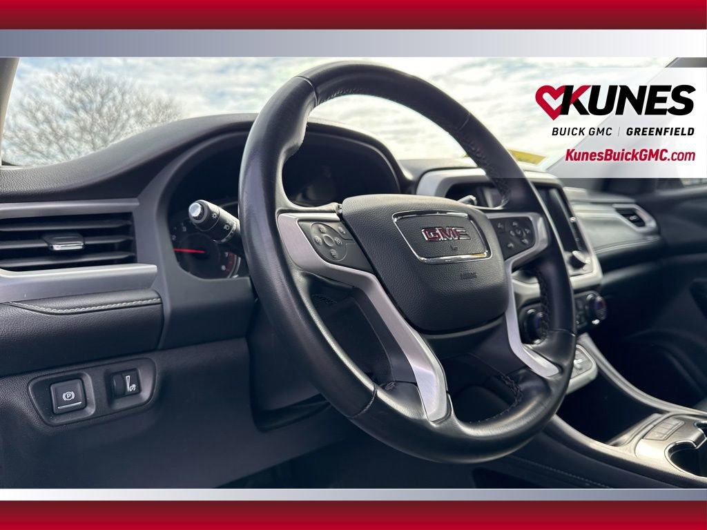 Used 2023 GMC Acadia SLT image 13