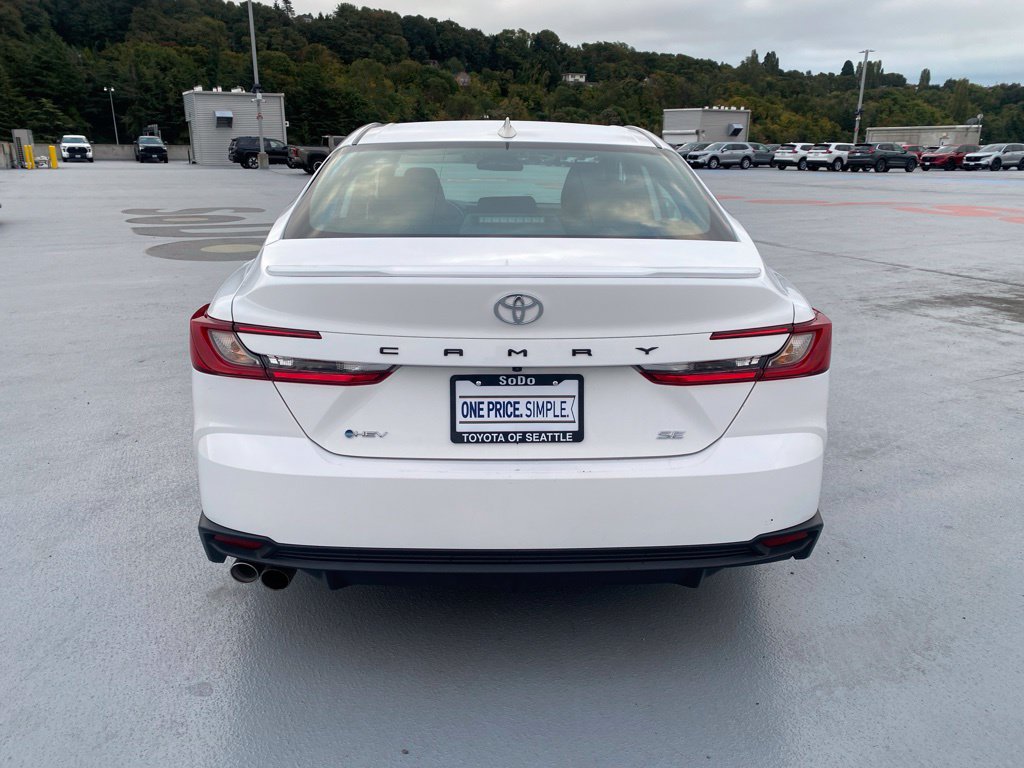 Used 2025 Toyota Camry SE FWD image 7