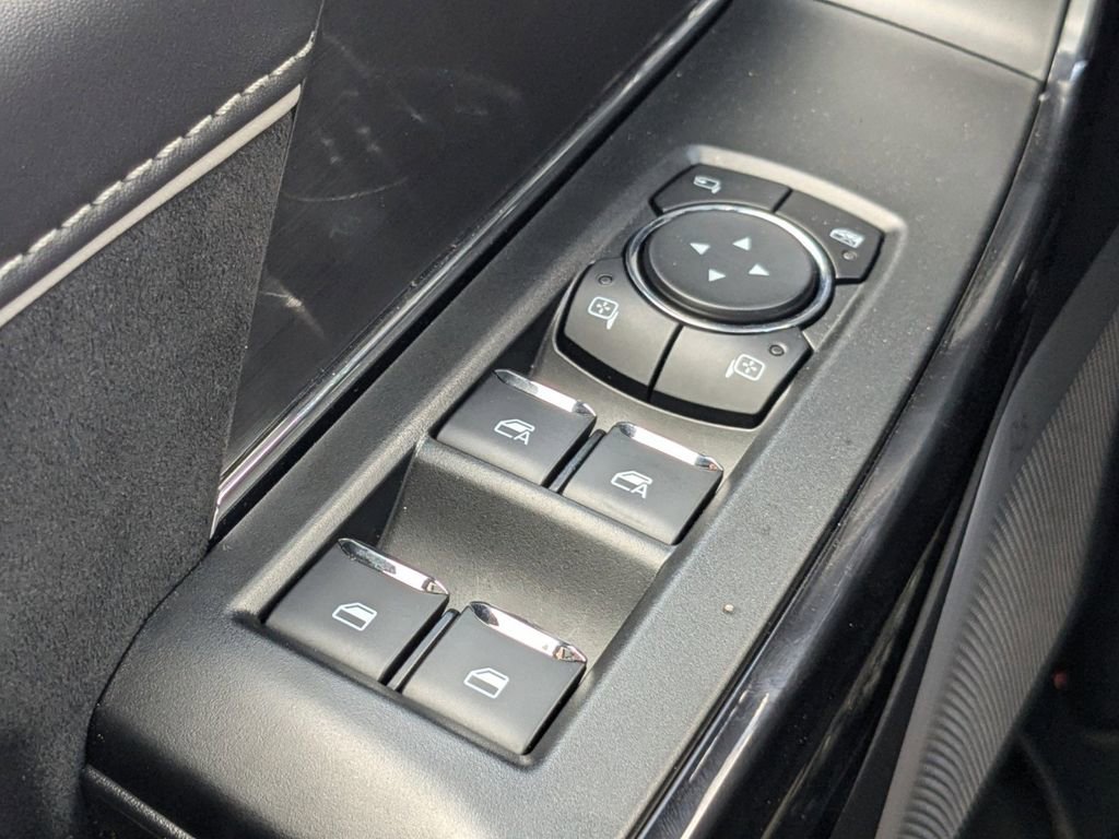 New 2025 Ford F150 Lightning Platinum image 29