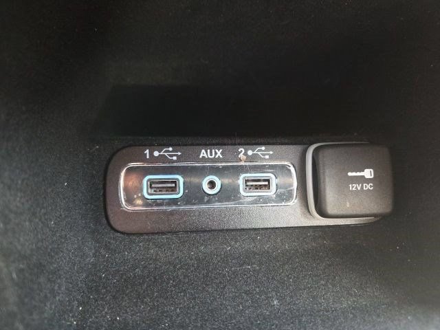 Used 2022 Jeep Grand Cherokee Laredo w/ All-Weather Capability Group AWD/4WD image 30
