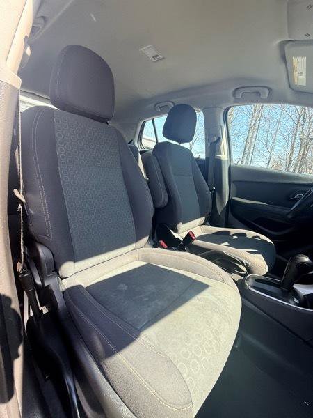 Used 2020 Chevrolet Trax LS image 10