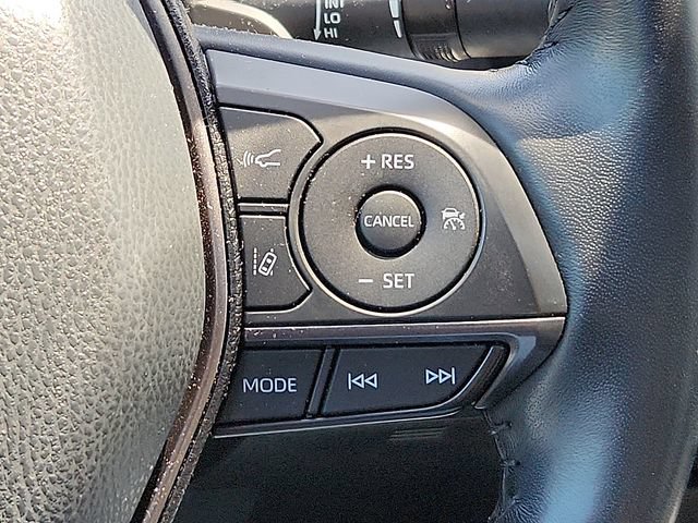 Used 2022 Toyota Camry XSE FWD image 22