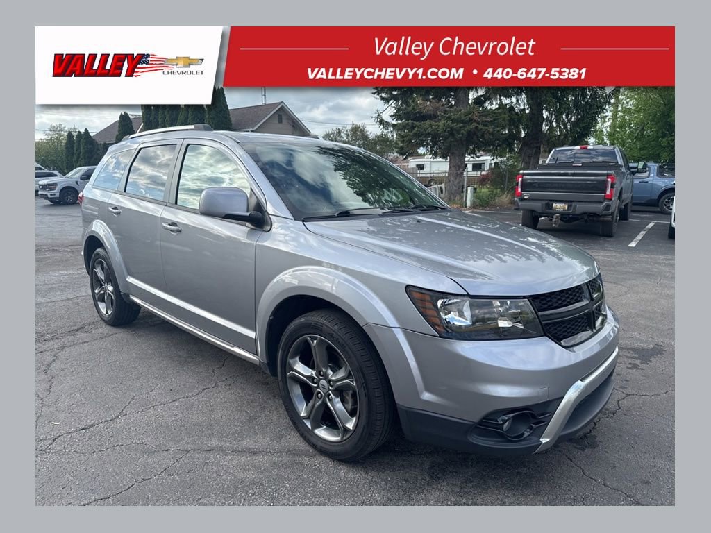 Used 2018 Dodge Journey Crossroad w/ Nav & Sun Group FWD image 1