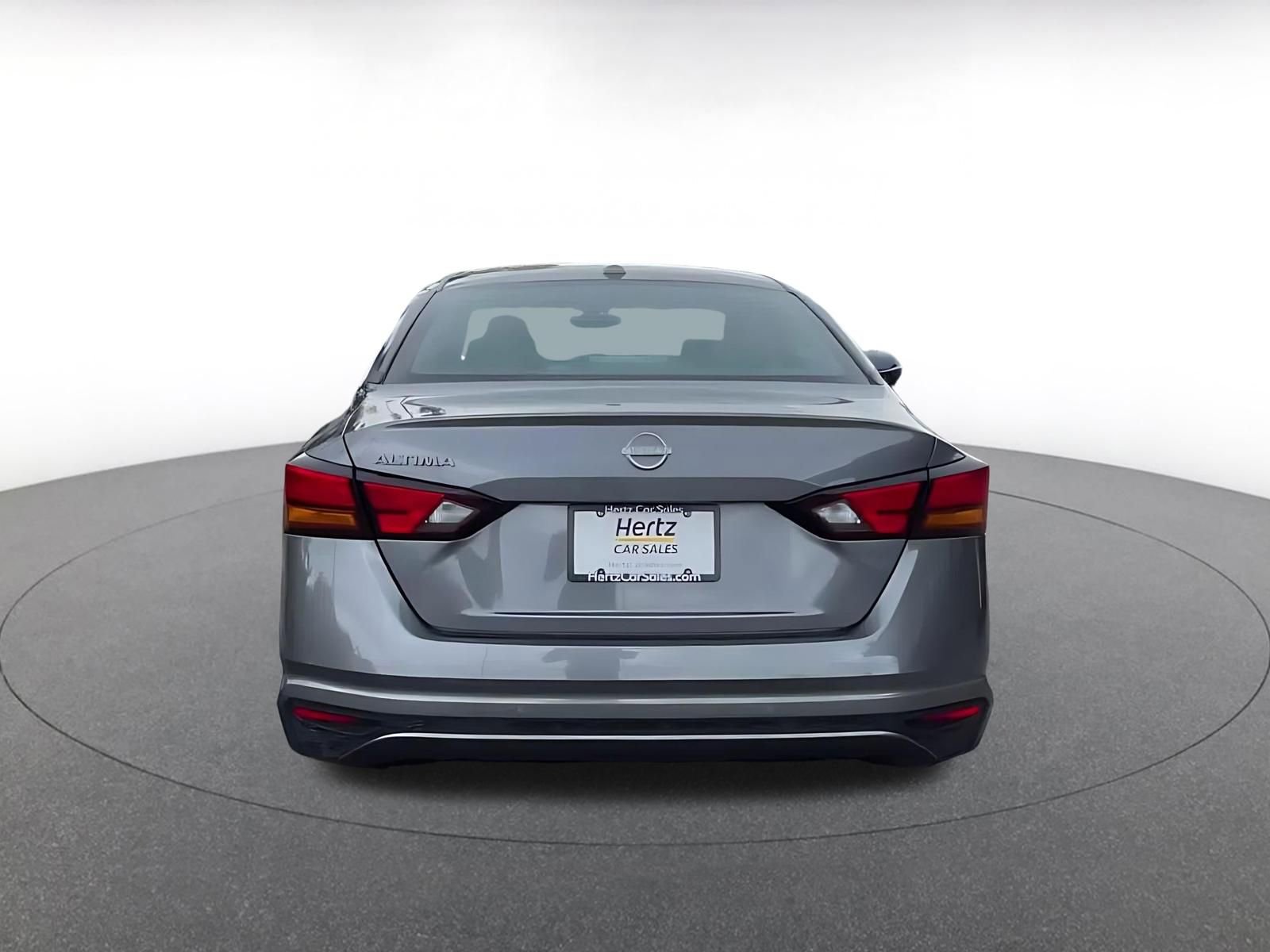 Used 2025 Nissan Altima 2.5 SV FWD image 12