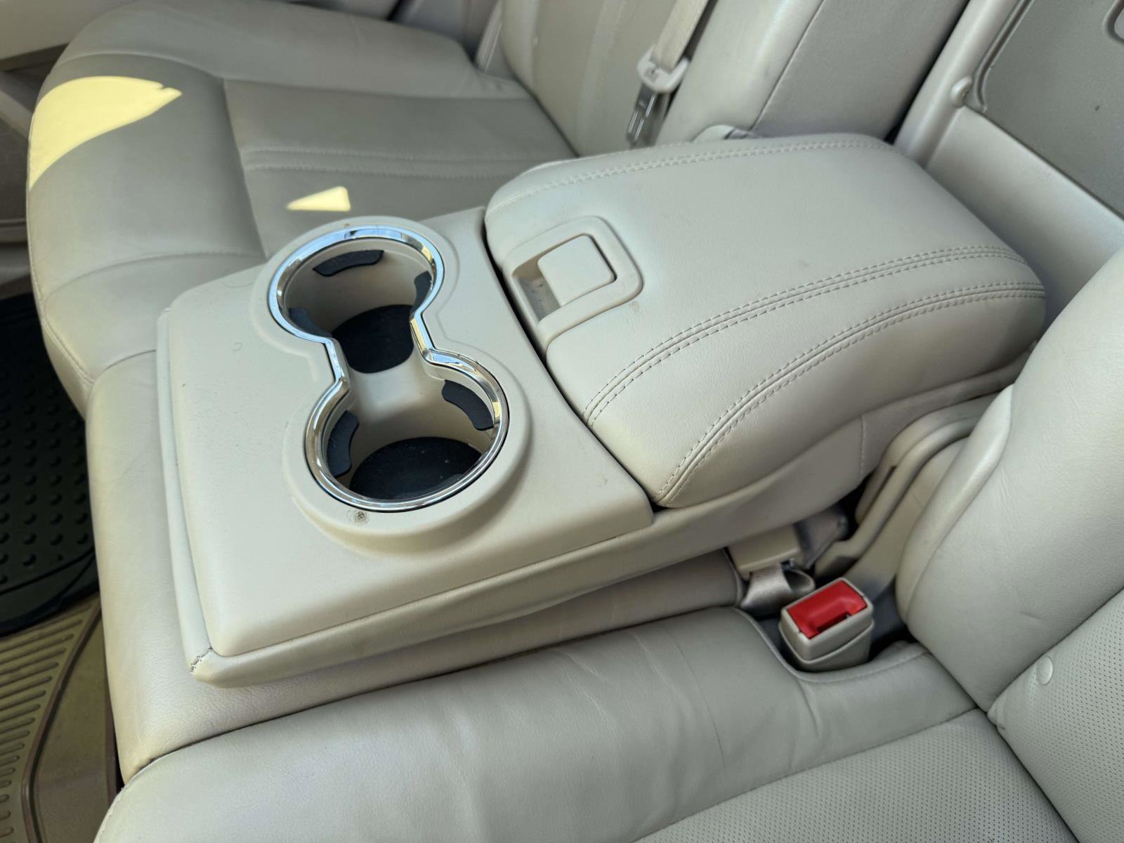 Used 2016 Cadillac SRX Luxury image 10