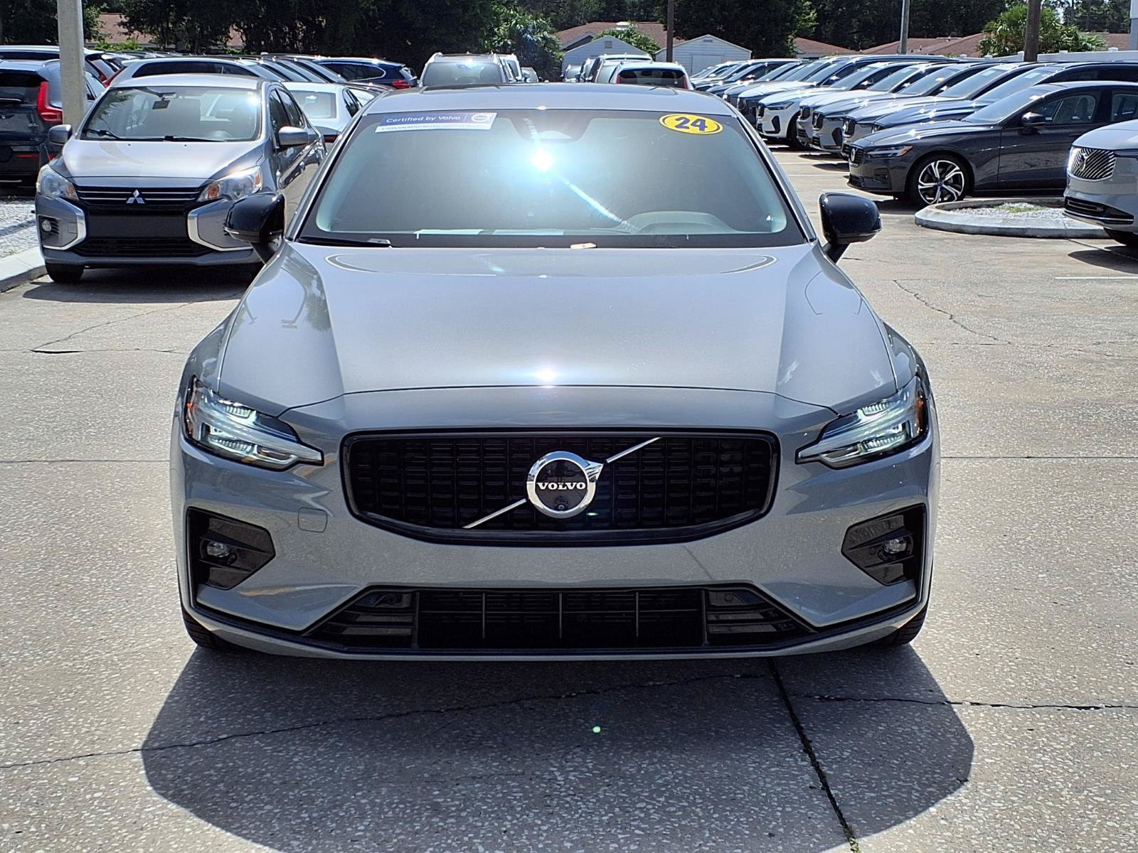 Certified 2024 Volvo S60 B5 Plus AWD/4WD image 10