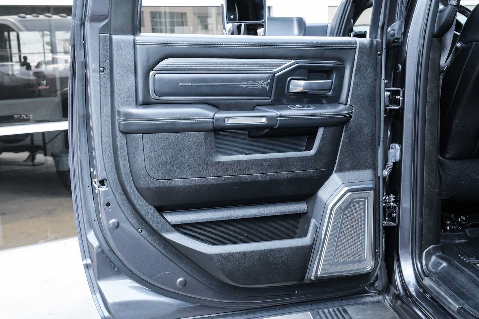 Used 2020 RAM 3500 Limited AWD/4WD image 43