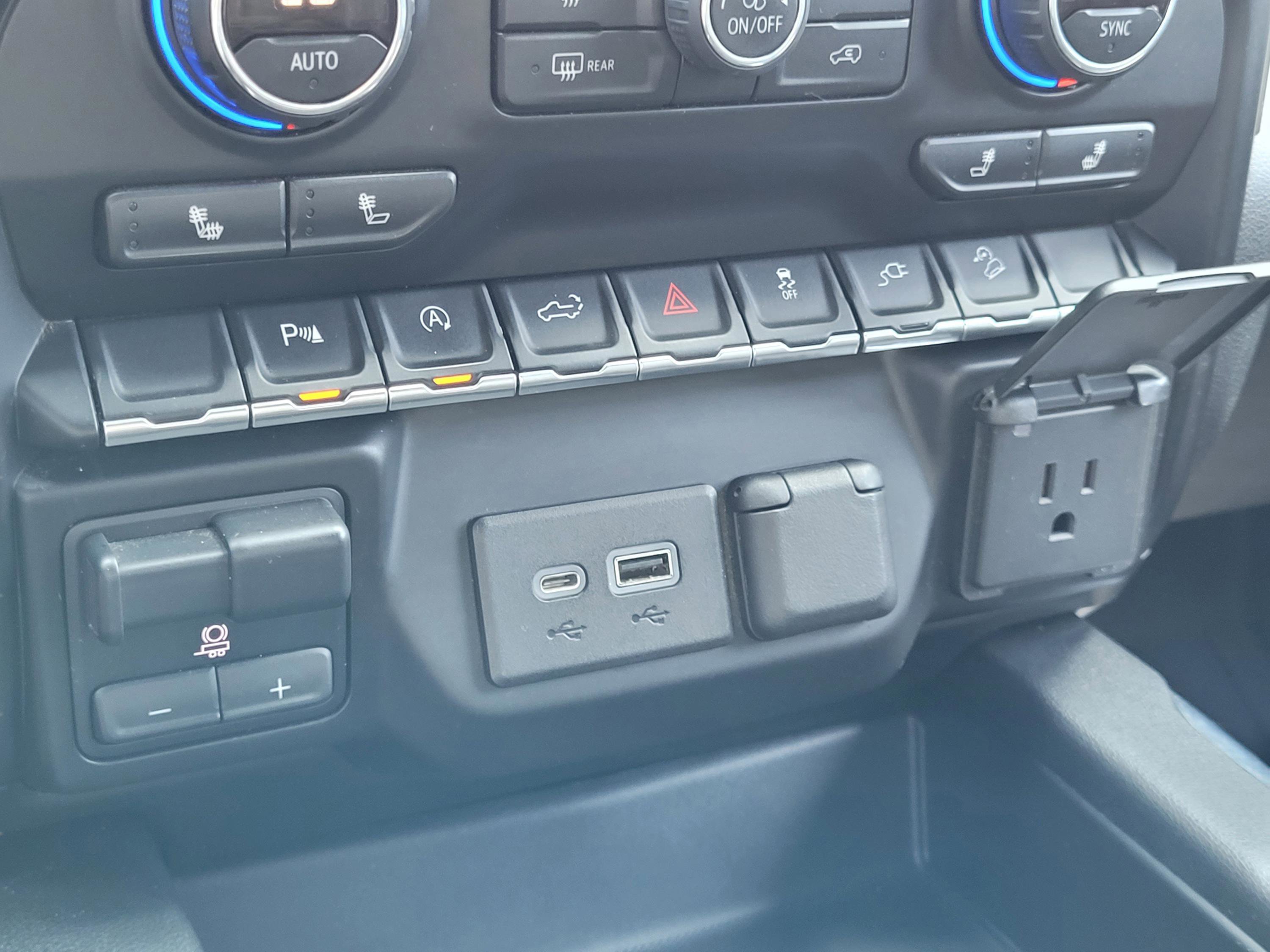 Used 2019 Chevrolet Silverado 1500 LT Trail Boss AWD/4WD image 24