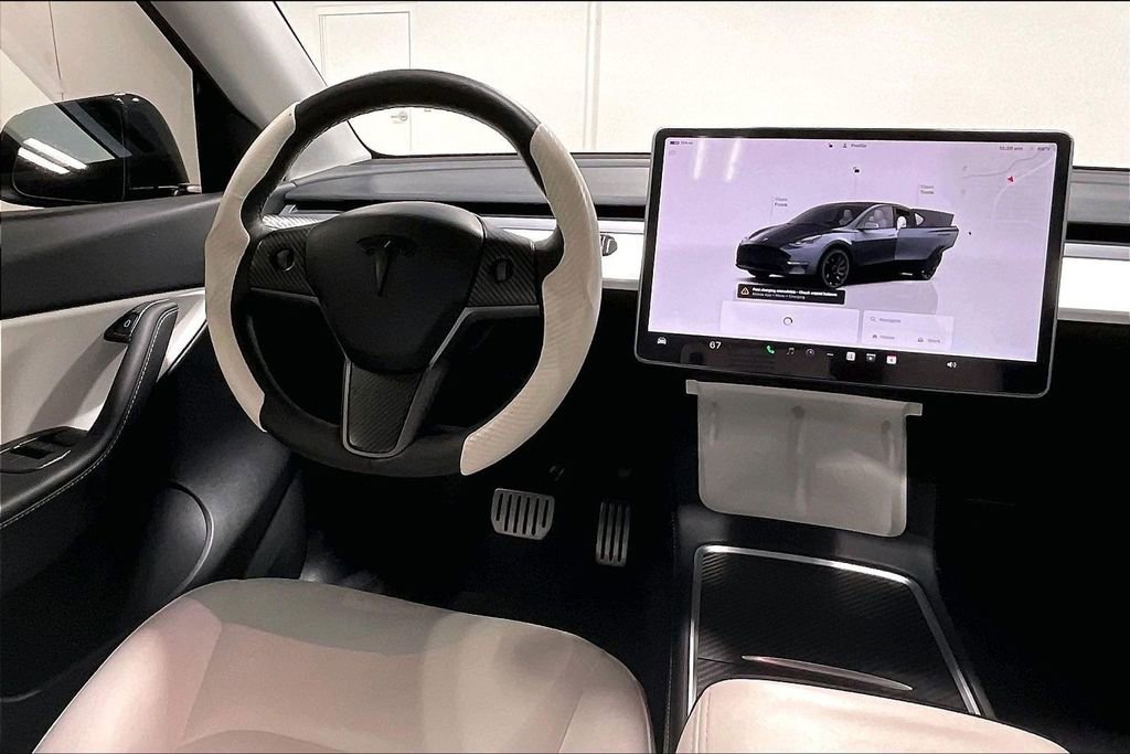 Used 2022 Tesla Model Y Performance image 7