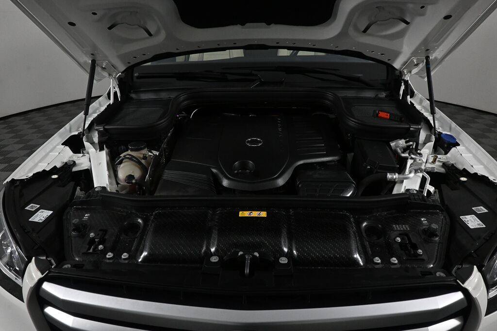Certified 2024 Mercedes-Benz GLS 450 4MATIC image 33
