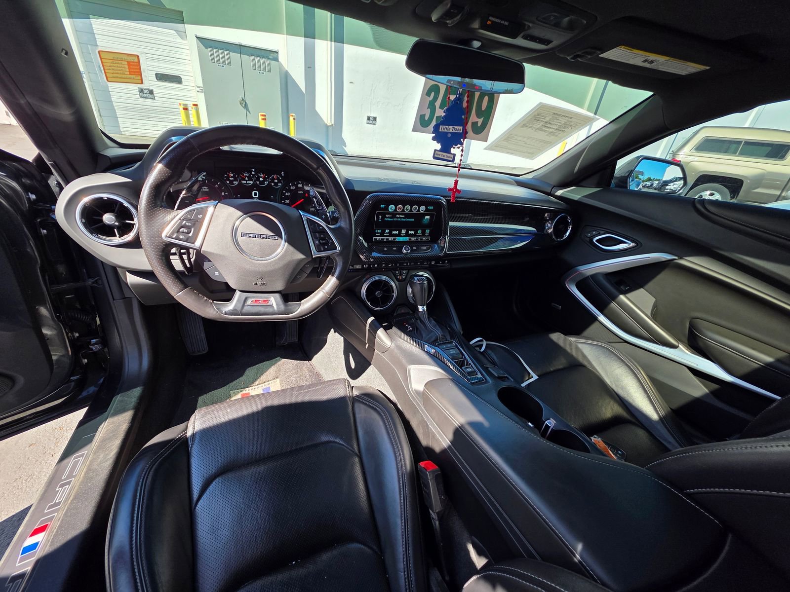 Used 2018 Chevrolet Camaro SS RWD image 12