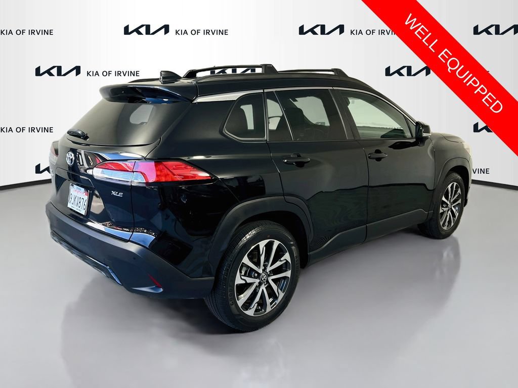 Used 2023 Toyota Corolla Cross XLE w/ Convenience Package FWD image 7