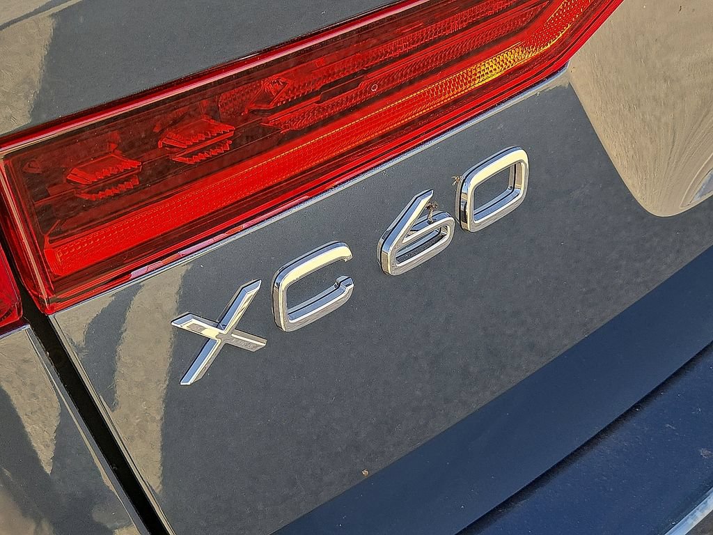 New 2026 Volvo XC60 B5 Core AWD/4WD image 25