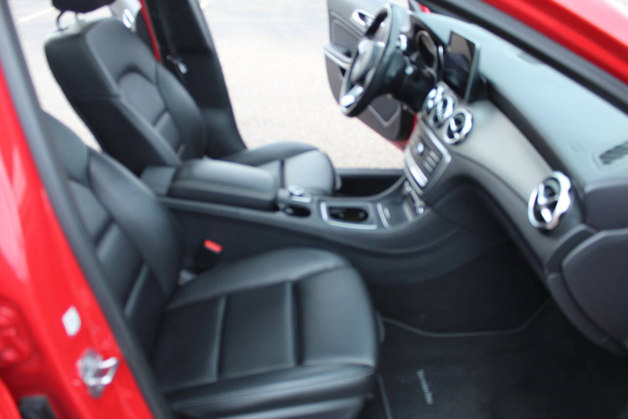 Used 2020 Mercedes-Benz GLA 250 4MATIC image 17