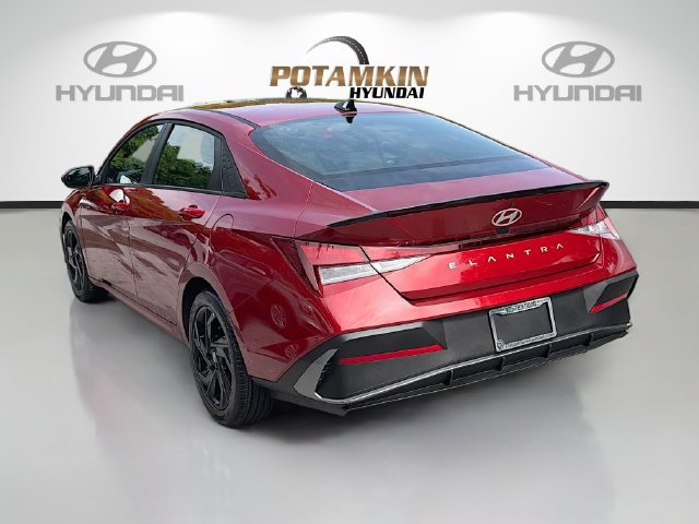 Certified 2026 Hyundai Elantra Sport FWD image 8