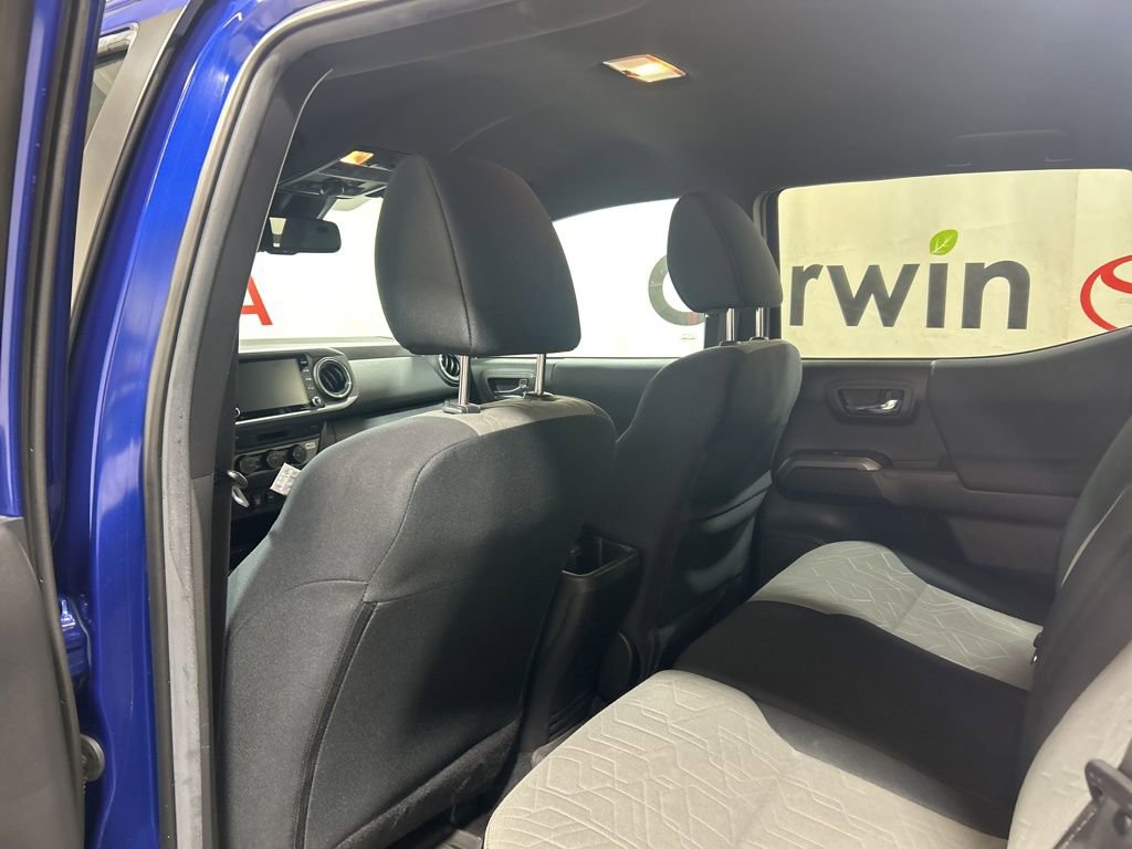 Used 2022 Toyota Tacoma TRD Off-Road image 19