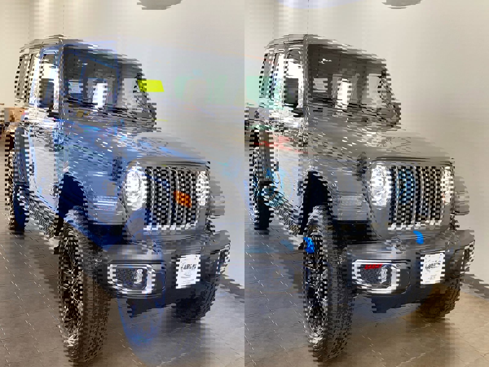 Used 2022 Jeep Wrangler Unlimited Sahara w/ Cold Weather Group image 2