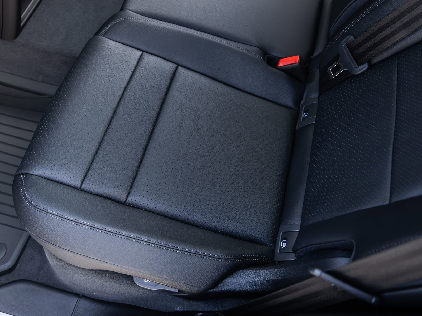 New 2026 Porsche Cayenne S image 33