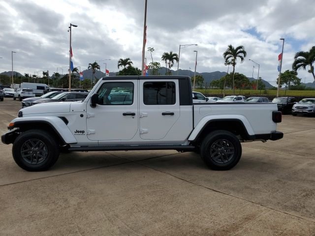 New 2025 Jeep Gladiator Sport image 7