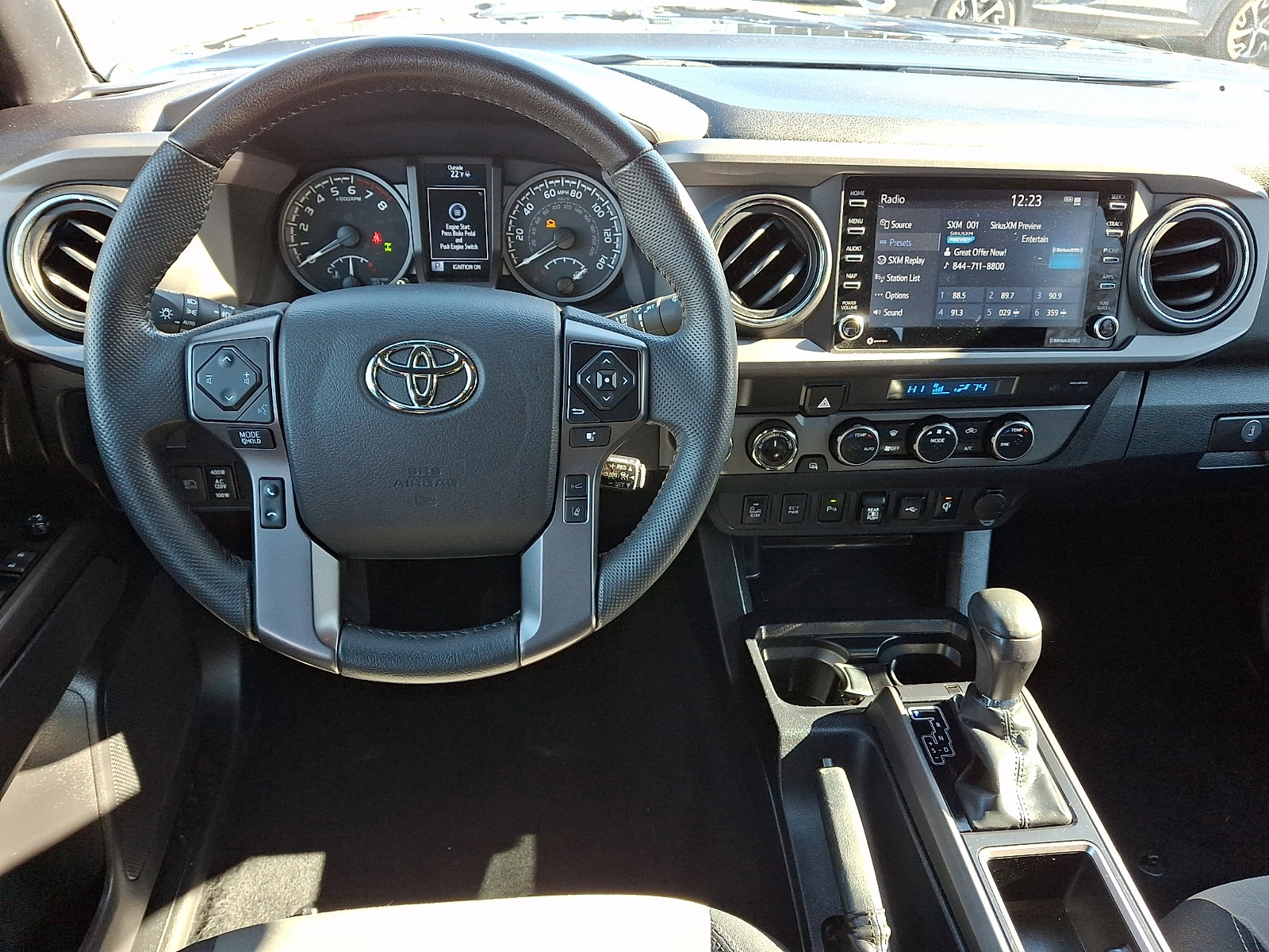 Used 2022 Toyota Tacoma TRD Off-Road image 10