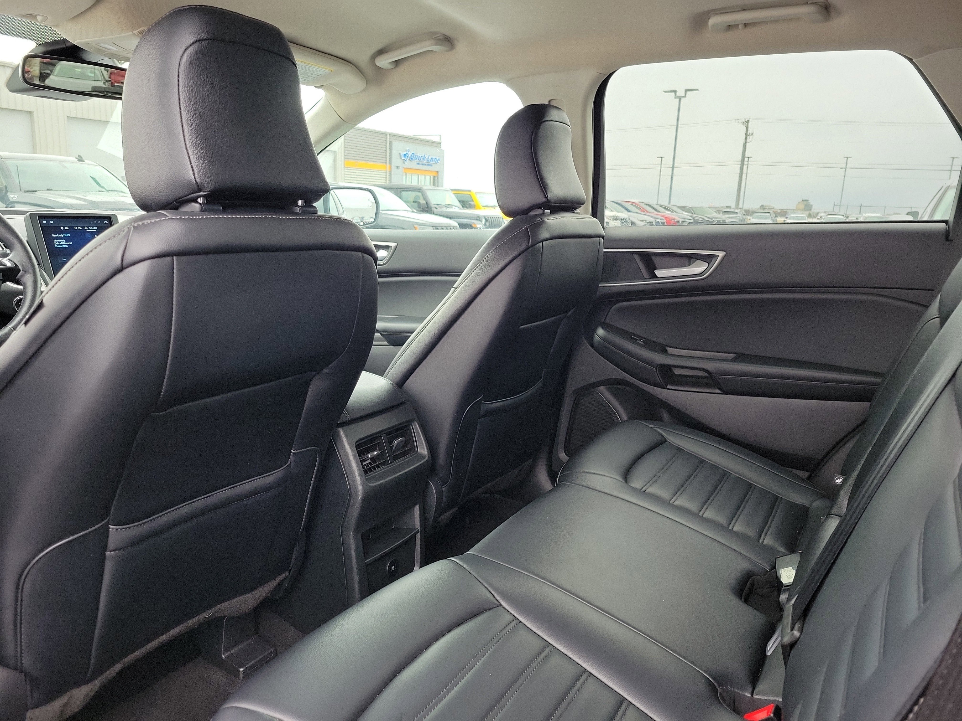 Used 2024 Ford Edge SEL AWD/4WD image 14
