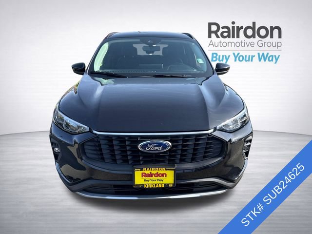 Used 2025 Ford Escape Platinum image 2