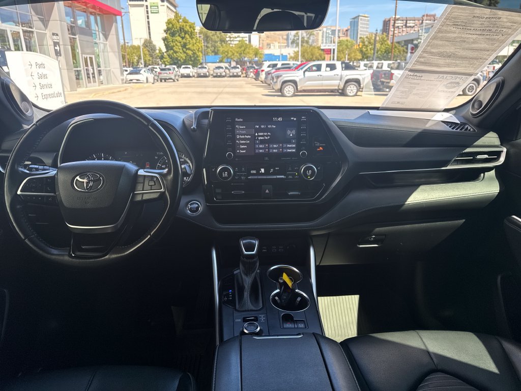 Certified 2022 Toyota Highlander XSE AWD/4WD image 12