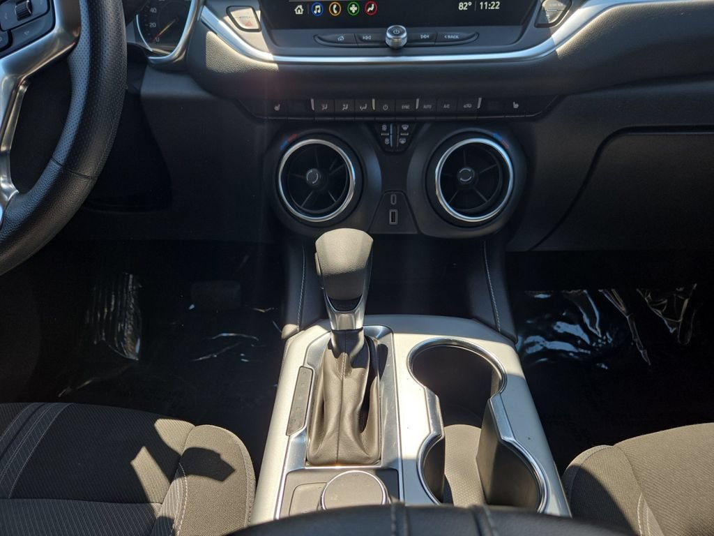 Used 2025 Chevrolet Blazer LT AWD/4WD image 12