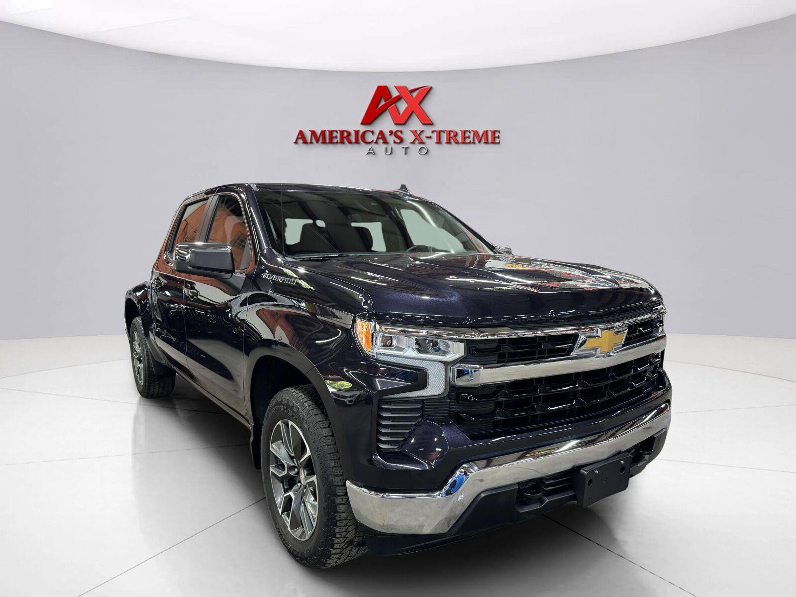 Used 2023 Chevrolet Silverado 1500 LT AWD/4WD image 8