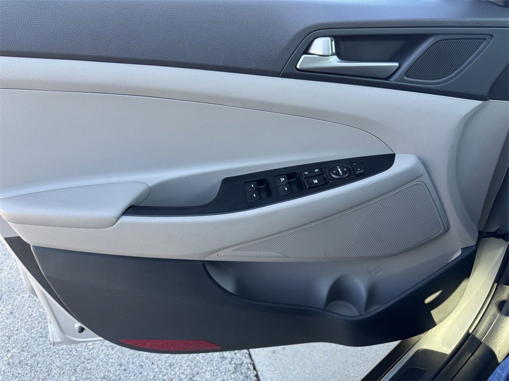 Used 2018 Hyundai Tucson Sport image 14