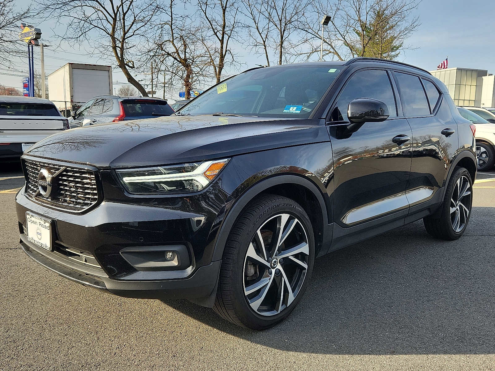 Used 2020 Volvo XC40 T5 R-Design w/ Protection Package Premier image 3