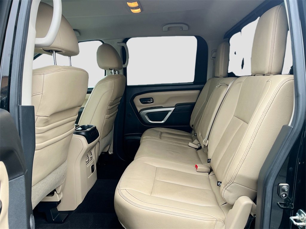 Used 2016 Nissan Titan SL image 25