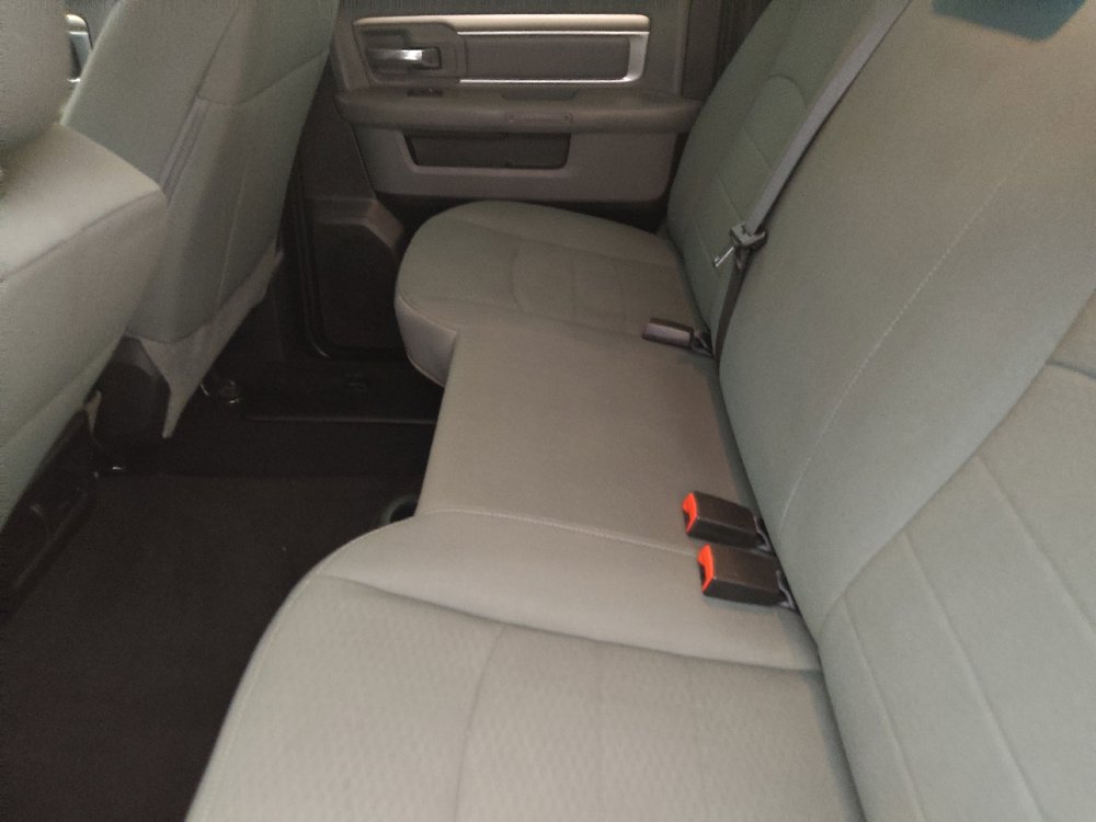 Used 2019 RAM 1500 Classic SLT AWD/4WD image 18