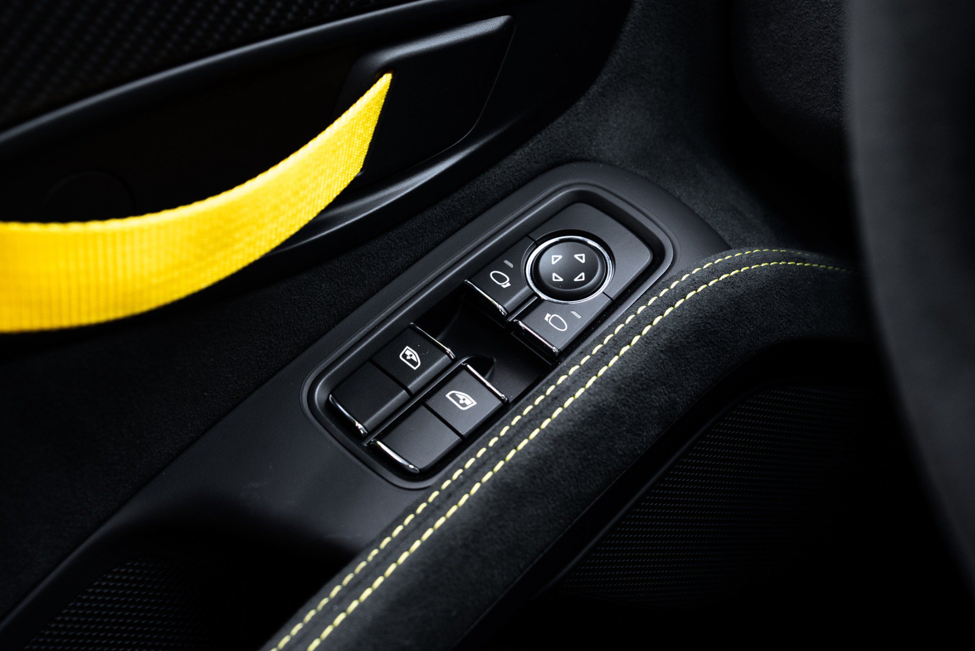 Used 2024 Porsche 718 Cayman GT4 RS RWD image 45