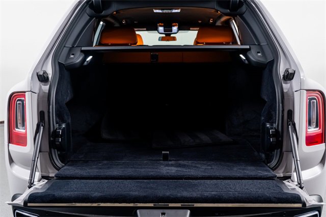 Used 2023 Rolls-Royce Cullinan image 56